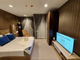 For rent studio condo in Huai Khwang, Bangkok