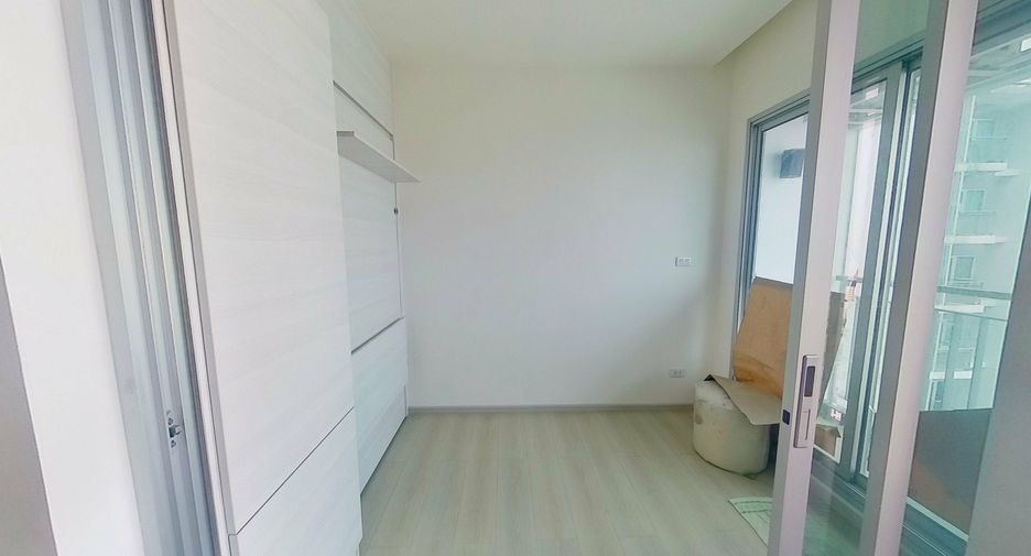 À vendre 2 chambres condo à Huai Khwang, Bangkok