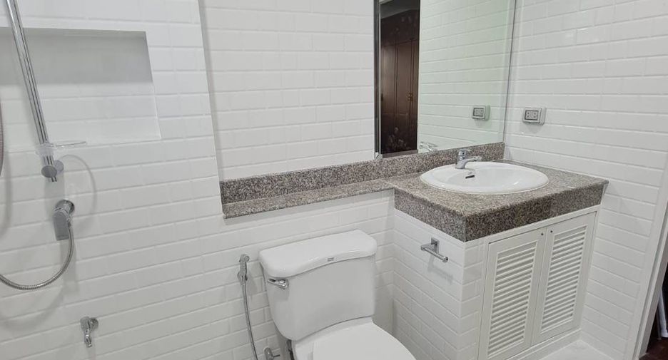For rent 4 bedrooms house in Bang Phli, Samut Prakan