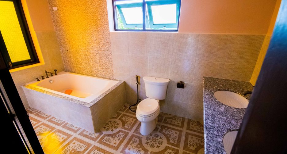 Casa en venta de 5 habitaciones en Hang Dong, Chiang Mai