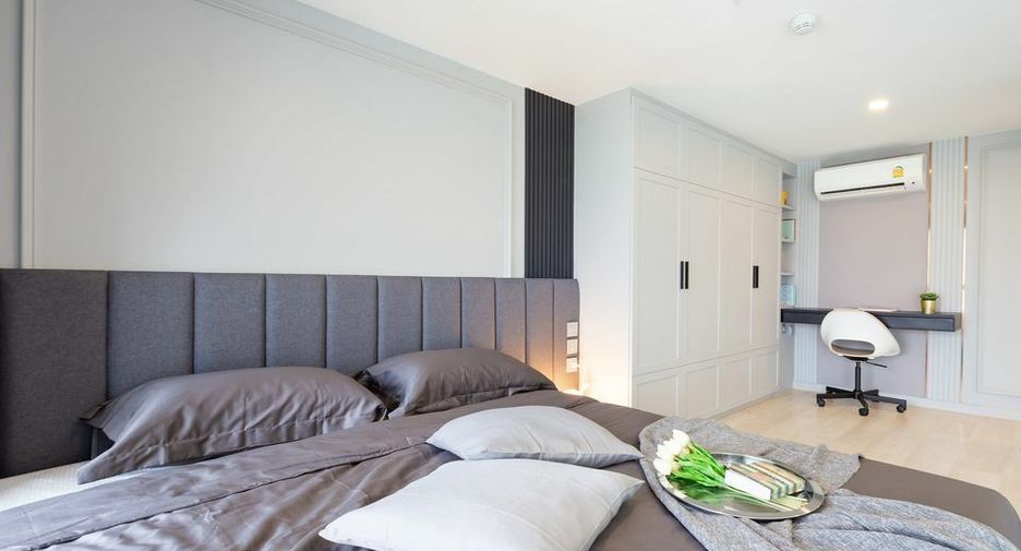 For sale 1 bed condo in Sathon, Bangkok