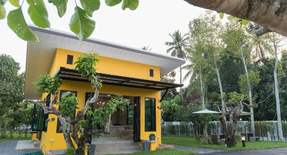 For sale and for rent 5 bedrooms villa in Saraphi, Chiang Mai