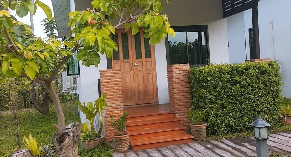 For sale and for rent 5 bedrooms villa in Saraphi, Chiang Mai