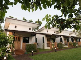 For sale and for rent 5 bedrooms villa in Saraphi, Chiang Mai