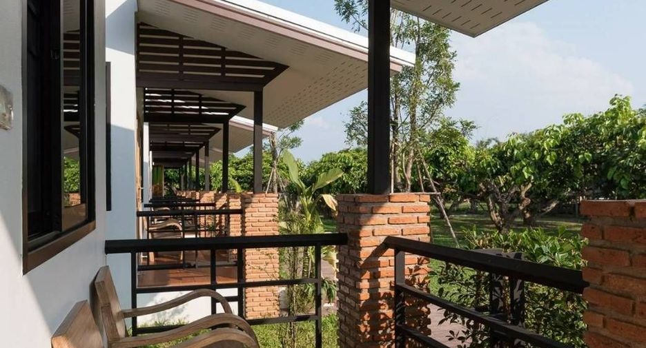 For sale and for rent 5 bedrooms villa in Saraphi, Chiang Mai