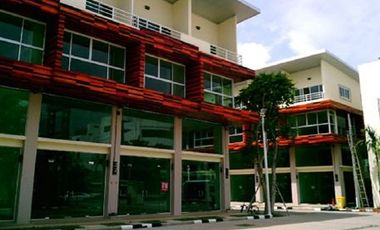 For sale 2 bedrooms townhouse in Mueang Chiang Mai, Chiang Mai