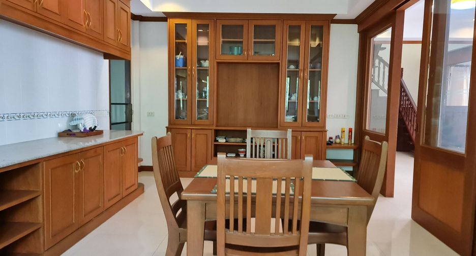 For sale 4 ベッドルーム house in San Sai, Chiang Mai