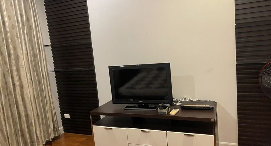Condo en alquiler de 2 habitaciones en Khlong Toei, Bangkok