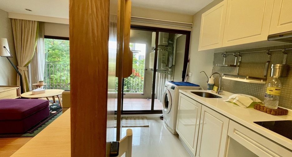 Condo en alquiler de 1 habitaciones en Khlong Toei, Bangkok