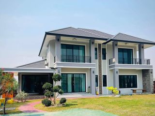 For sale 5 bedrooms villa in San Sai, Chiang Mai