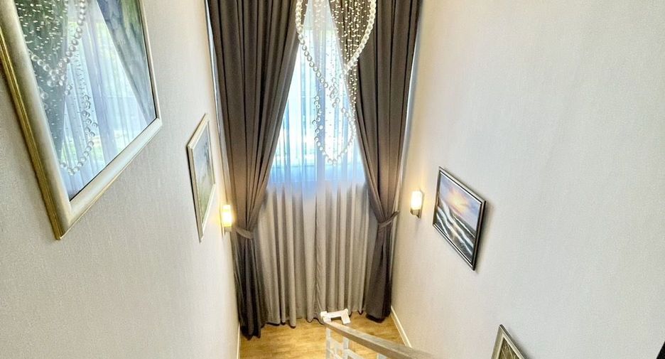 For sale 4 bedrooms house in Prawet, Bangkok