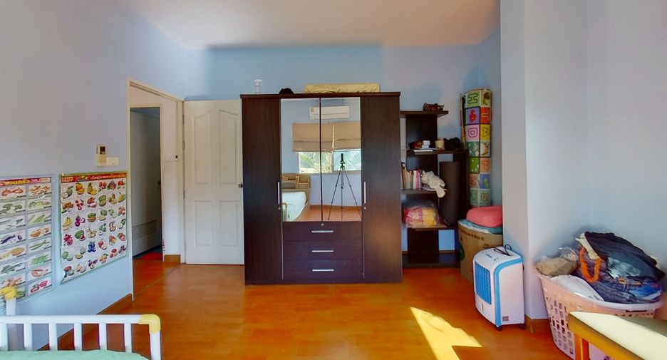 For sale 4 bedrooms house in Hang Dong, Chiang Mai