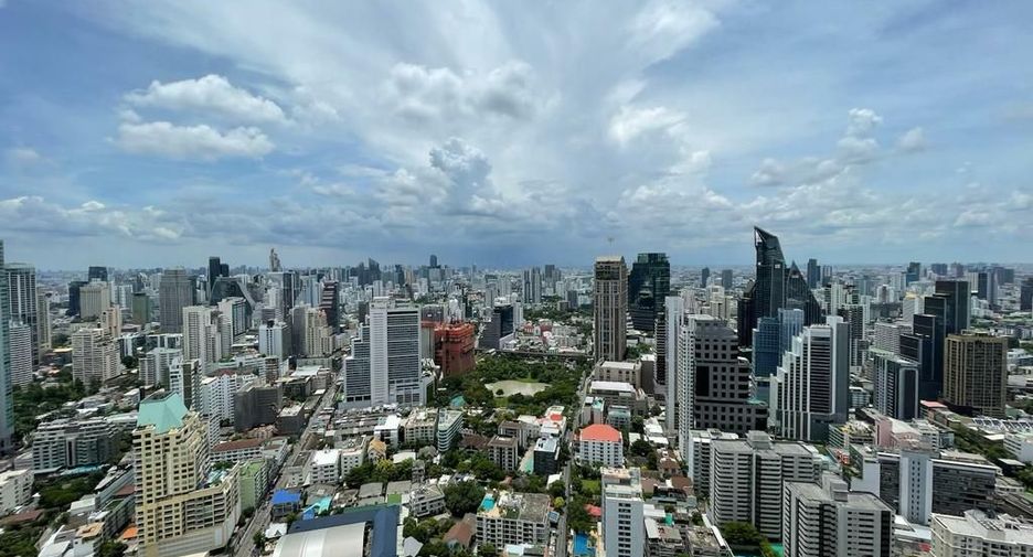 For sale 2 bedrooms condo in Khlong Toei, Bangkok