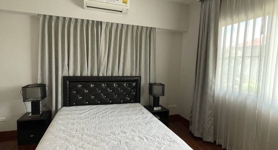 For sale 5 bedrooms house in Mueang Chiang Mai, Chiang Mai