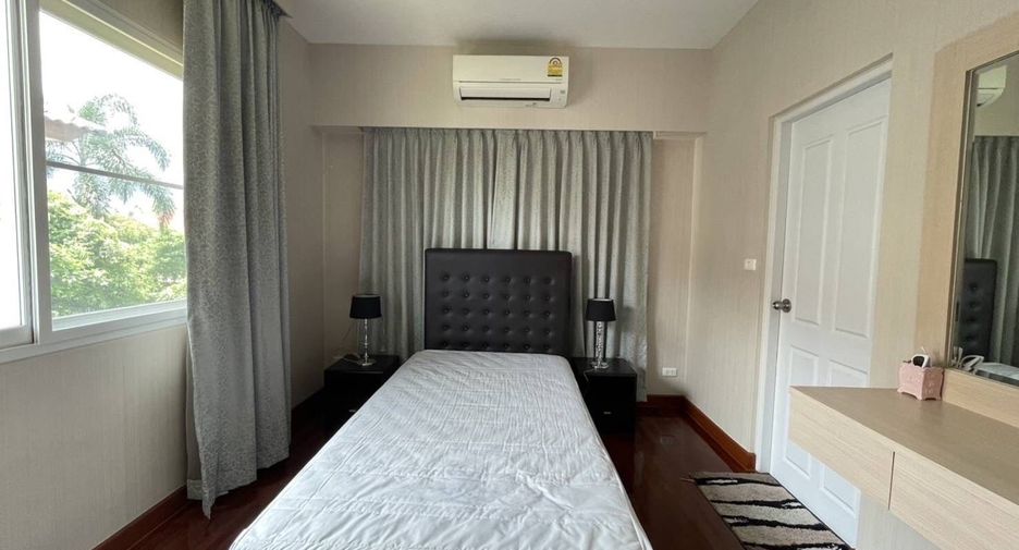 For sale 5 bedrooms house in Mueang Chiang Mai, Chiang Mai