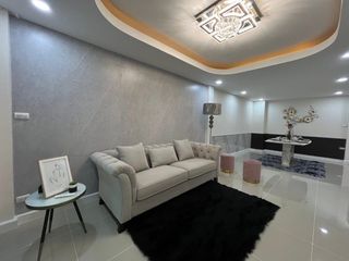 For rent 3 ベッドルーム house in Yan Nawa, Bangkok