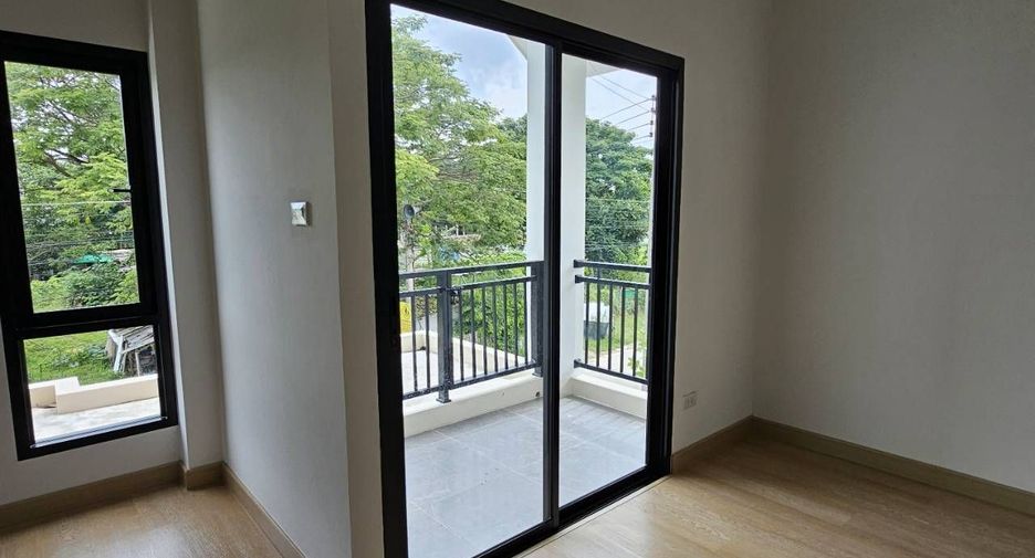 For sale 3 bedrooms house in Mueang Chiang Mai, Chiang Mai