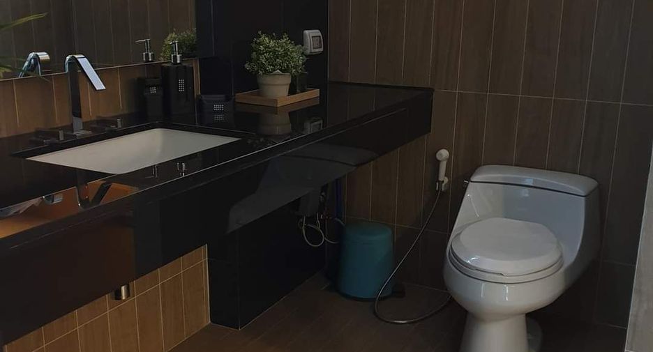 For rent 4 bedrooms house in Suan Luang, Bangkok