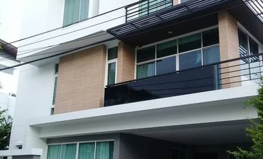 For rent 4 bedrooms house in Suan Luang, Bangkok