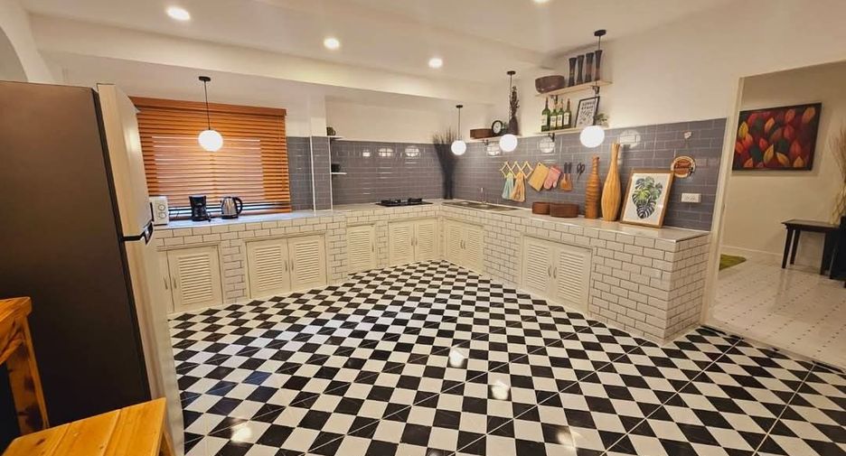 Продажа 4 спальни дом в Сан Патонг, Чианг Маи