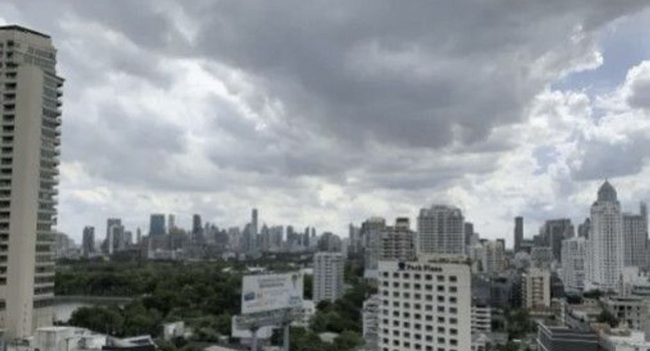 For rent 3 ベッドルーム condo in Khlong Toei, Bangkok