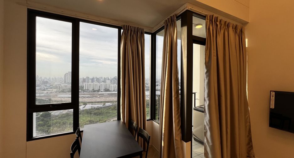 Wohnung zur Miete mit 1 Zimmer in Huai Khwang, Bangkok