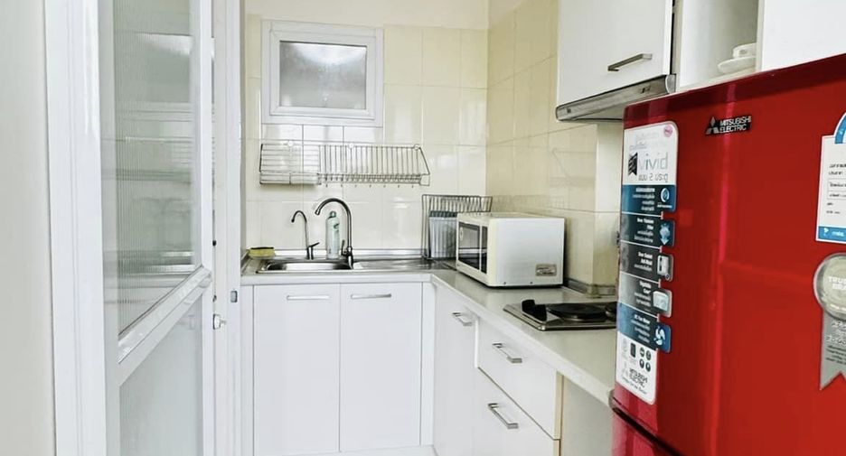 For rent 2 bedrooms condo in Huai Khwang, Bangkok