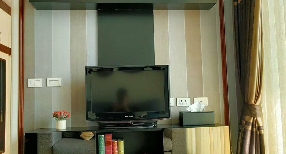 For sale and for rent 1 bed condo in Huai Khwang, Bangkok