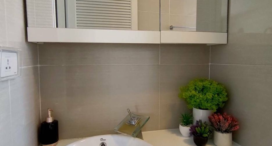 For sale and for rent 1 bed condo in Huai Khwang, Bangkok