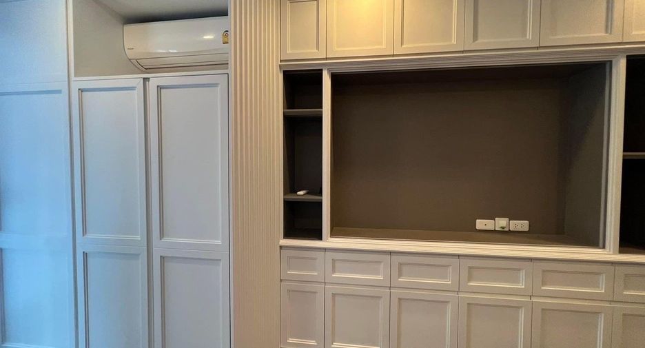 For sale 1 bed condo in Huai Khwang, Bangkok