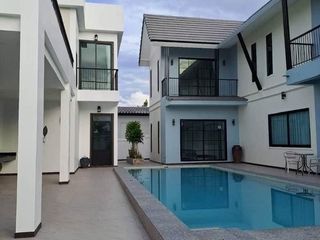 À vendre 5 chambres villa à Bang Lamung, Chonburi
