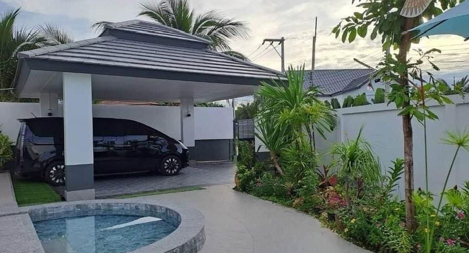 For sale 5 bedrooms villa in Bang Lamung, Chonburi