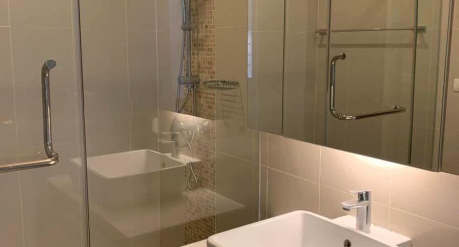 For rent 1 bed condo in Watthana, Bangkok