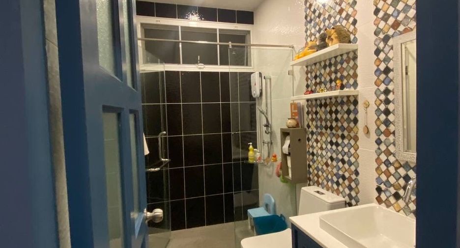For sale 4 bedrooms house in Hang Dong, Chiang Mai