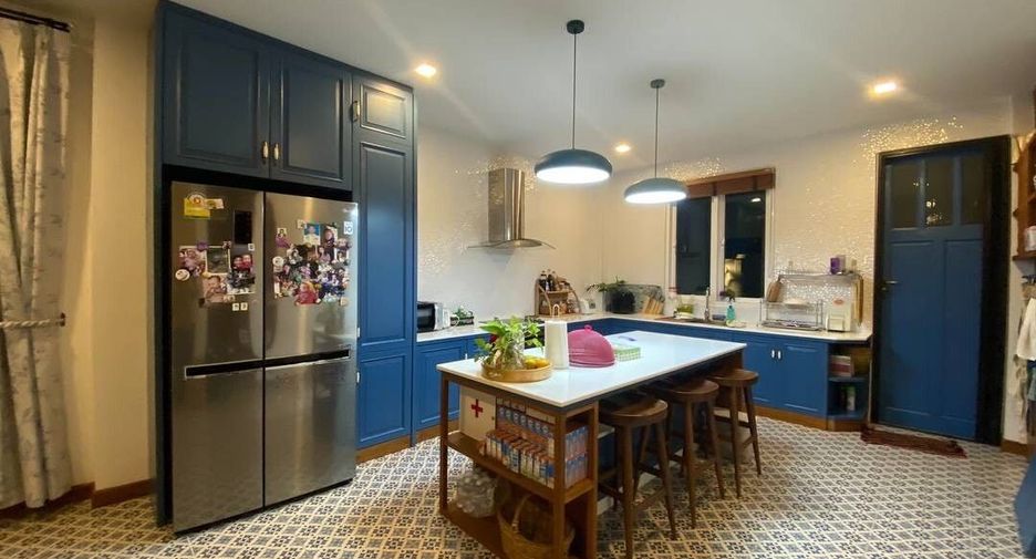 For sale 4 bedrooms house in Hang Dong, Chiang Mai