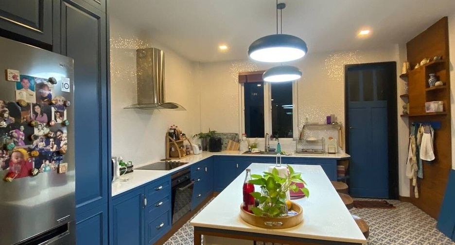 For sale 4 bedrooms house in Hang Dong, Chiang Mai