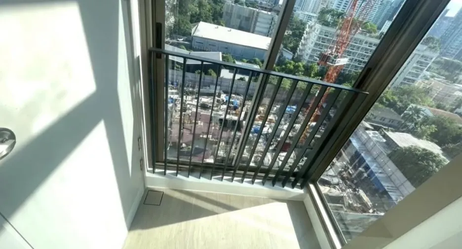 For rent 1 bed condo in Watthana, Bangkok