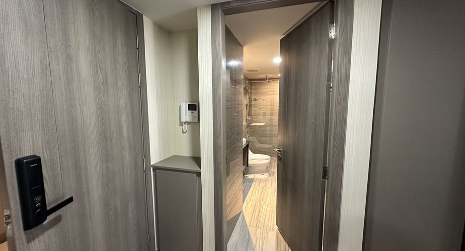 For rent 1 bed condo in Pathum Wan, Bangkok