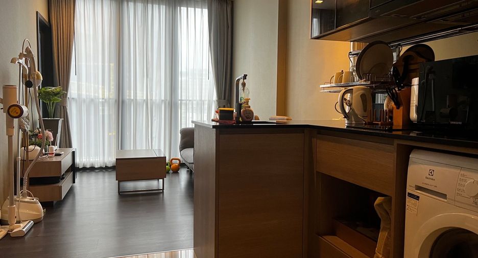 Condo en alquiler de 1 habitaciones en Huai Khwang, Bangkok