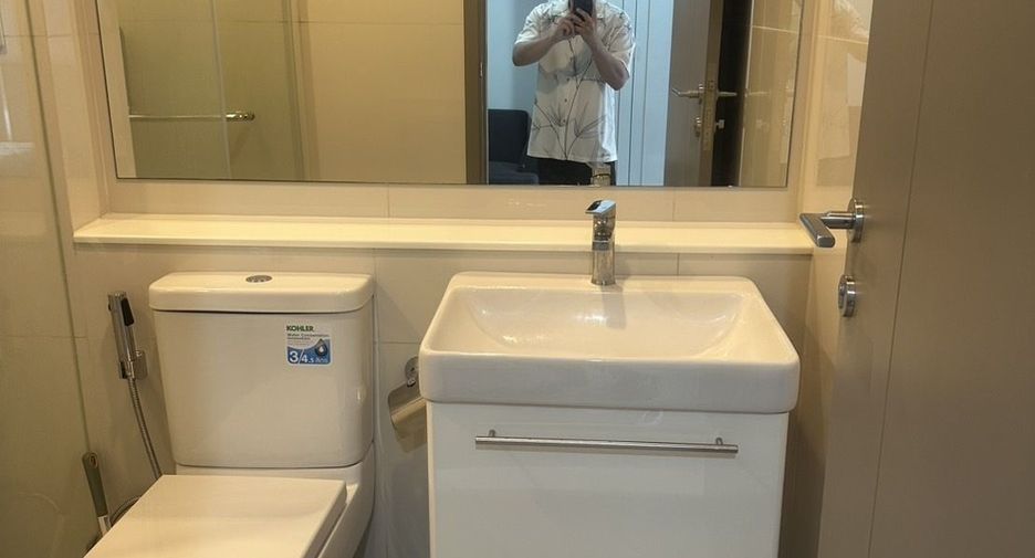For rent studio condo in Huai Khwang, Bangkok