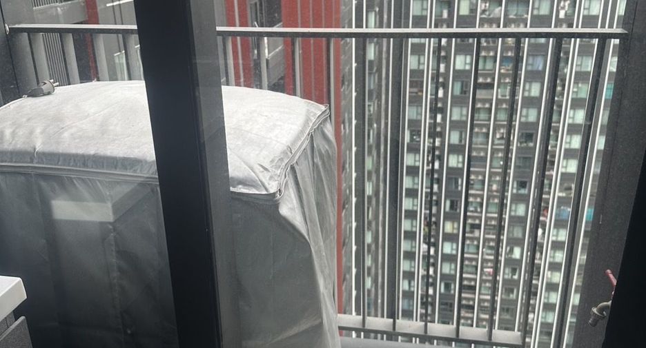 For rent studio condo in Huai Khwang, Bangkok