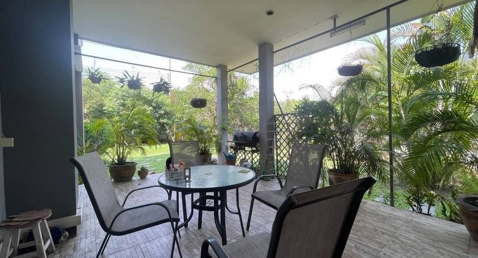 Casa en venta de 7 habitaciones en San Kamphaeng, Chiang Mai
