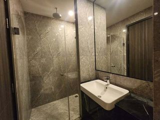 Wohnung zur Miete mit Studio in Khlong Toei, Bangkok