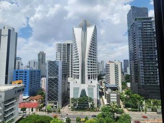 Wohnung zur Miete mit Studio in Khlong Toei, Bangkok