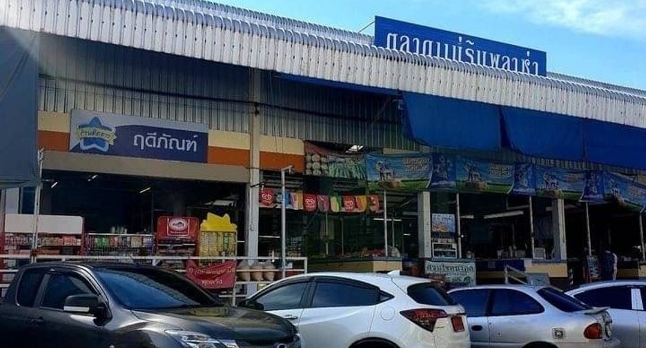 For sale 4 bedrooms townhouse in Mae Rim, Chiang Mai