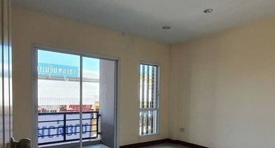 For sale 4 bedrooms townhouse in Mae Rim, Chiang Mai