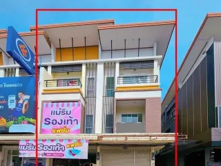 For sale 4 bedrooms townhouse in Mae Rim, Chiang Mai