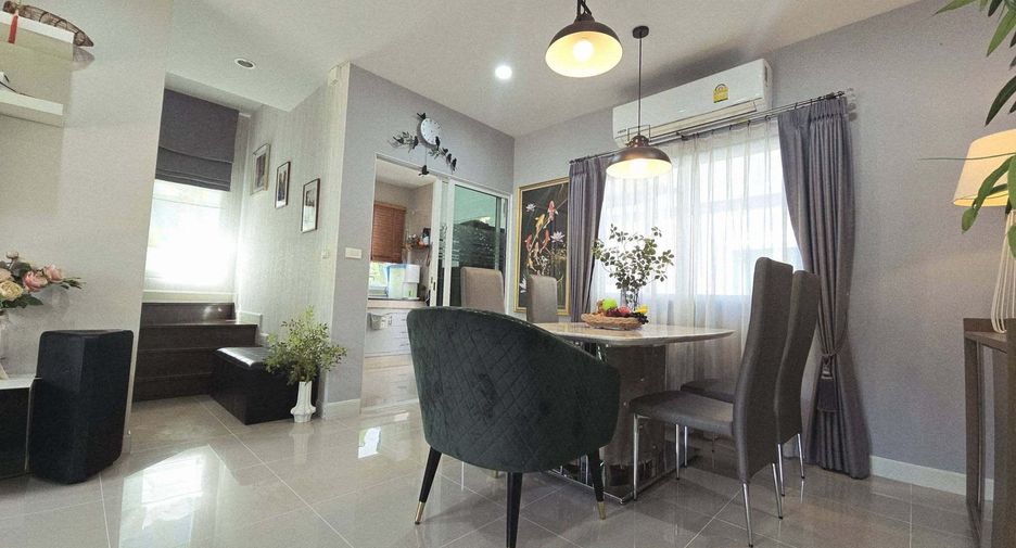 Haus zur Miete mit 4 Zimmer in Mueang Phuket, Phuket