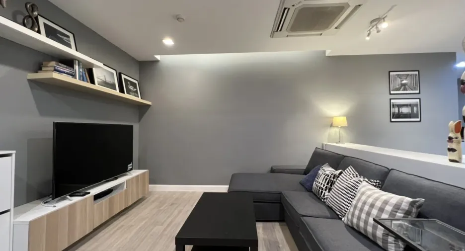 For rent 3 bedrooms condo in Khlong Toei, Bangkok