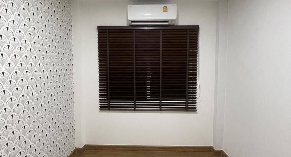 Haus zur Miete mit 3 Zimmer in Bang Phli, Samut Prakan